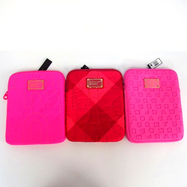 実際に弊社で買取させて頂いた【未使用】MARC BY MARC JACOBS/マークバイマークジェイコブス タブレットケース/クラッチバッグ 3点セット