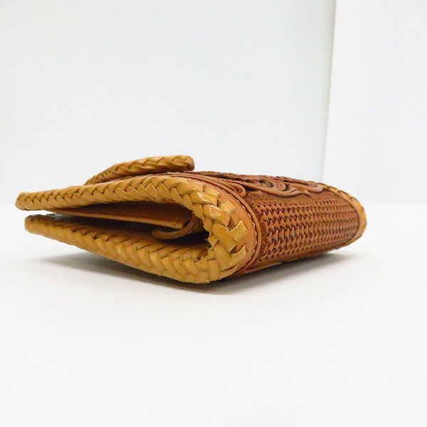 実際に弊社で買取させて頂いたFUNNY/ファニー カービングレザー 2つ折り財布の画像 2枚目