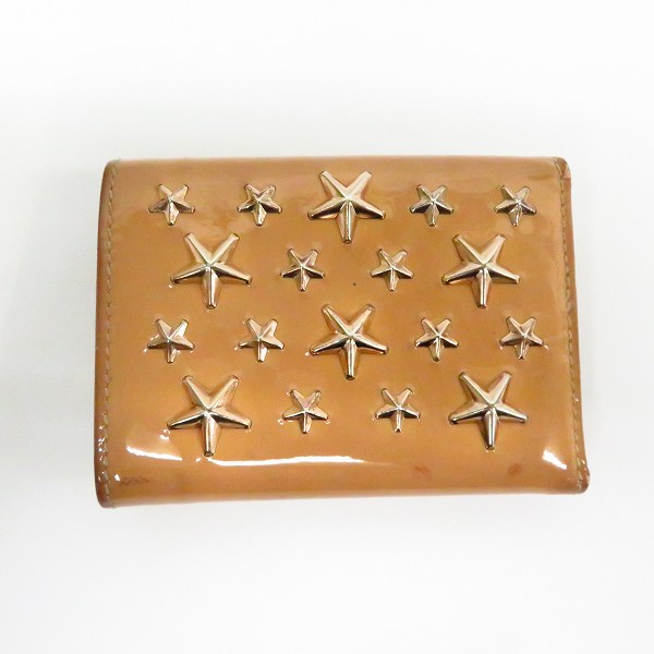 実際に弊社で買取させて頂いたJIMMY CHOO/ジミーチュウ スタースタッズ エナメルレザー 三つ折りコンパクト財布の画像 1枚目