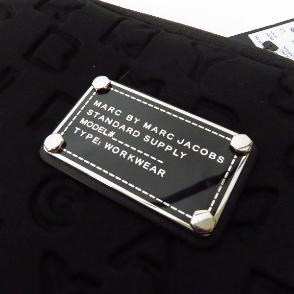 実際に弊社で買取させて頂いた【未使用】MARC BY MARC JACOBS/マークバイマークジェイコブス PC タブレットケース ブラック M6PE024の画像 4枚目