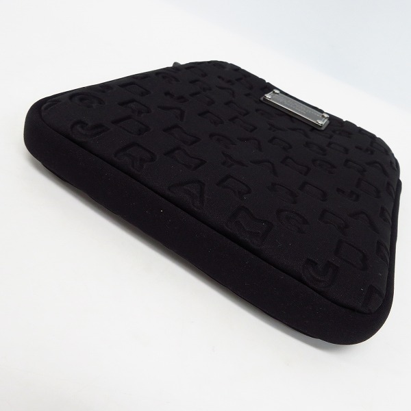 実際に弊社で買取させて頂いた【未使用】MARC BY MARC JACOBS/マークバイマークジェイコブス PC タブレットケース ブラック M6PE024の画像 2枚目