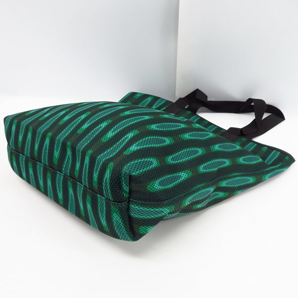 実際に弊社で買取させて頂いた【未使用】MARC BY MARC JACOBS/マークバイマークジェイコブス 総柄 メッシュ トートバッグ M0003184の画像 2枚目