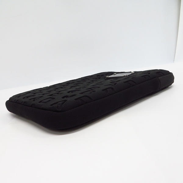 実際に弊社で買取させて頂いた【未使用】MARC BY MARC JACOBS/マークバイマークジェイコブス PC タブレットケース ブラック M6PE024の画像 2枚目