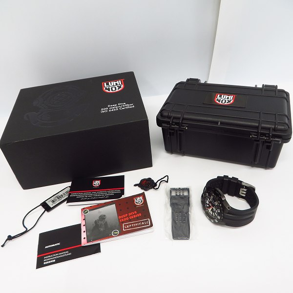 実際に弊社で買取させて頂いたLUMINOX/ルミノックス ディープダイブ 1501/1500シリーズ オートマチック 腕時計の画像 7枚目