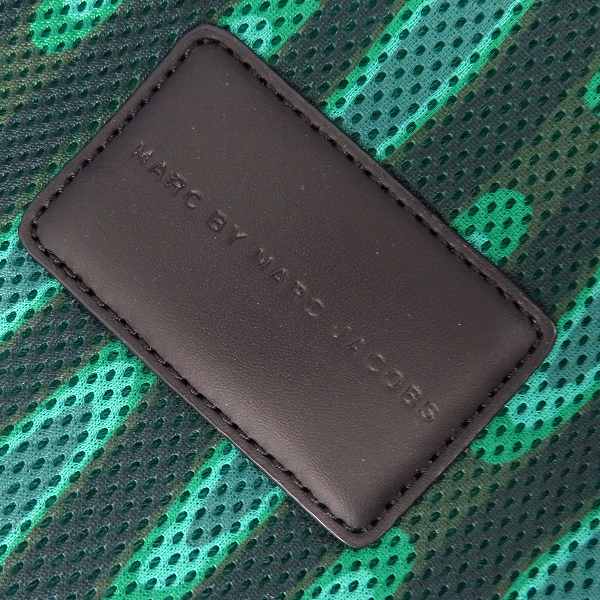実際に弊社で買取させて頂いた【未使用】MARC BY MARC JACOBS/マークバイマークジェイコブス 総柄 メッシュ トートバッグ M0003184の画像 3枚目