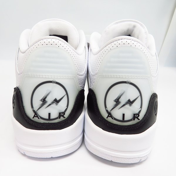 実際に弊社で買取させて頂いた【未使用】NIKE×FRAGMENT DESIGN/ナイキ×フラグメント AIR JORDAN 3 RETRO WHITE/BLACK-WHITE/DA3595-100/26.0の画像 1枚目