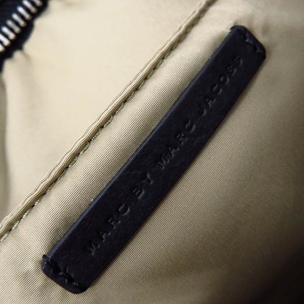 実際に弊社で買取させて頂いた【未使用】MARC BY MARC JACOBS/マークバイマークジェイコブス ショルダーバッグ M0003951の画像 4枚目