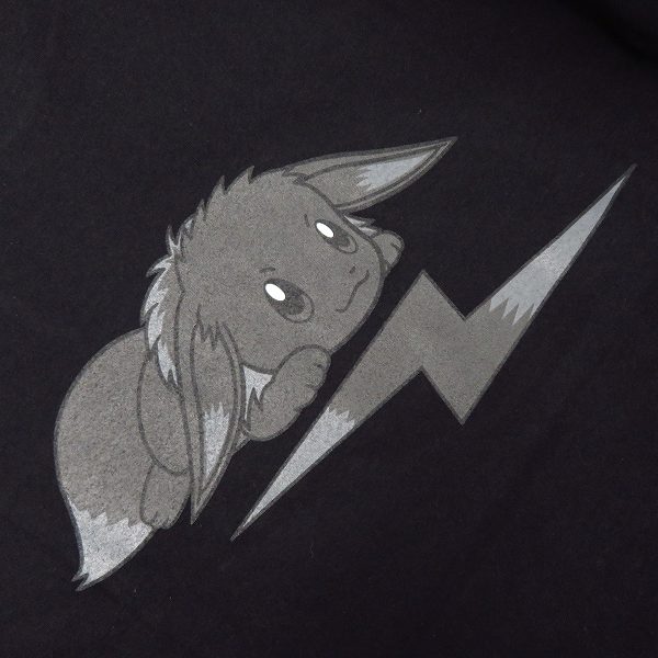 実際に弊社で買取させて頂いた【未使用】Fragment Design POP BY JUN/フラグメントデザイン ポケモンTシャツ イーブイ PUM-59010-C/Mの画像 8枚目