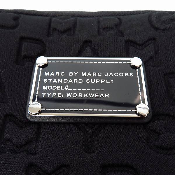 実際に弊社で買取させて頂いた【未使用】MARC BY MARC JACOBS/マークバイマークジェイコブス PC タブレットケース ブラック M6PE024の画像 4枚目