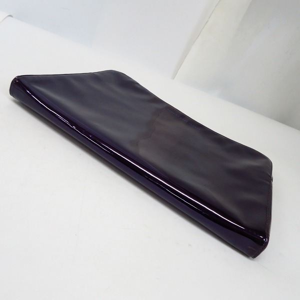 実際に弊社で買取させて頂いた【未使用】MARC BY MARC JACOBS/マークバイマークジェイコブス PC タブレットケース/クラッチバッグ エナメルの画像 2枚目