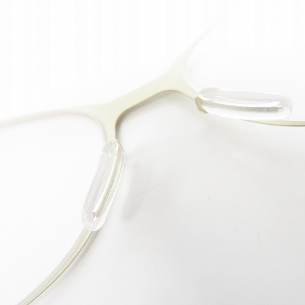 実際に弊社で買取させて頂いたic! berlin/アイシーベルリン 眼鏡/メガネフレーム/アイウェア Rossana P 863424 ホワイト系の画像 3枚目