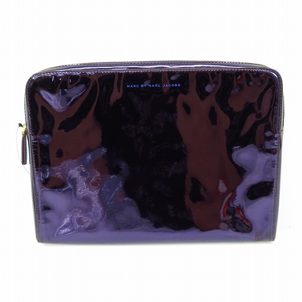 実際に弊社で買取させて頂いた【未使用】MARC BY MARC JACOBS/マークバイマークジェイコブス PC タブレットケース/クラッチバッグ エナメル