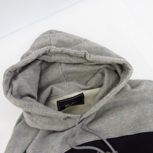 実際に弊社で買取させて頂いたMARBLES/マーブルズ 胸ロゴプリント プルオーバー パーカー グレーの画像 3枚目