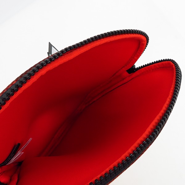 実際に弊社で買取させて頂いた【未使用】MARC BY MARC JACOBS/マークバイマークジェイコブス PC タブレットケース/クラッチバッグ M0001047他 2点セットの画像 3枚目