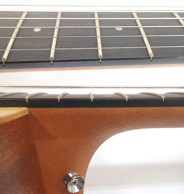 実際に弊社で買取させて頂いた★Taylor/テイラー Academy 10e/アカデミー エレアコ/アコースティックギター ギグケース付の画像 4枚目