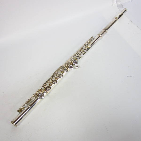 実際に弊社で買取させて頂いたYAMAHA/ヤマハ 211 SII フルート ハードケース付の画像 1枚目