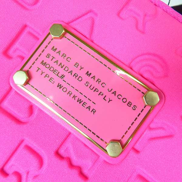 実際に弊社で買取させて頂いた【未使用】MARC BY MARC JACOBS/マークバイマークジェイコブス タブレットケース/クラッチバッグ ピンク/ブラック系 2点セットの画像 3枚目