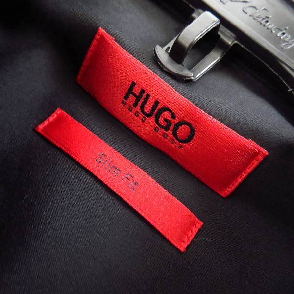 実際に弊社で買取させて頂いたHUGO BOSS/ヒューゴボス SLIM FIT/スリムフィット バイカラー 襟ゴールド 長袖シャツ Mの画像 2枚目