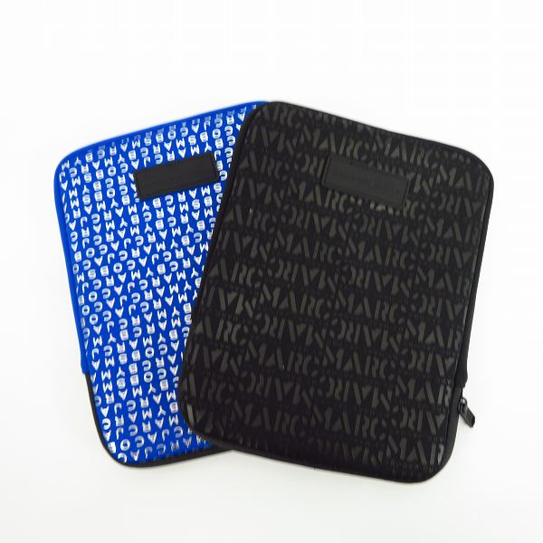 実際に弊社で買取させて頂いた【未使用】MARC BY MARC JACOBS/マークバイマークジェイコブス ロゴ総柄 タブレットケース/クラッチバッグ 2点セット