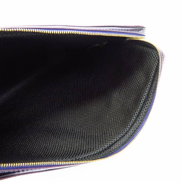 実際に弊社で買取させて頂いた【未使用】MARC BY MARC JACOBS/マークバイマークジェイコブス PC タブレットケース/クラッチバッグ エナメル M0001226B の画像 3枚目