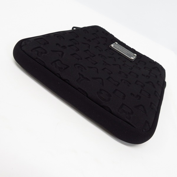 実際に弊社で買取させて頂いた【未使用】MARC BY MARC JACOBS/マークバイマークジェイコブス PC タブレットケース ブラック M6PE024の画像 2枚目