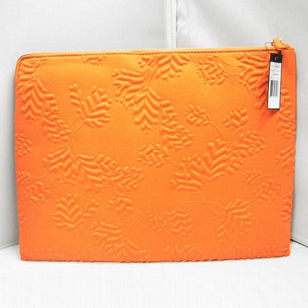 実際に弊社で買取させて頂いた【未使用】MARC BY MARC JACOBS/マークバイマークジェイコブス PC タブレットケース M0001053A/M0001242 2点セットの画像 2枚目