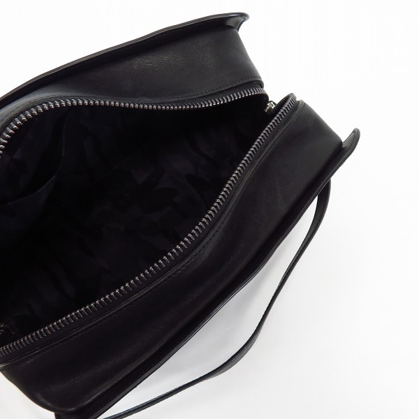 実際に弊社で買取させて頂いたJimmy Choo/ジミーチュウ スタースタッズ ハンドバッグ/ポーチ/ブラックの画像 3枚目