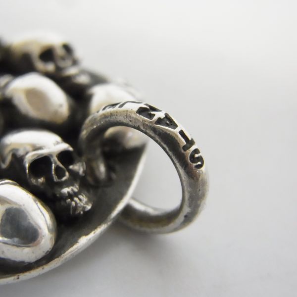 実際に弊社で買取させて頂いたSTANLEY GUESS/スタンリーゲス マルチスカル ストーンアイズ ドッグタグの画像 4枚目