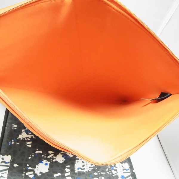 実際に弊社で買取させて頂いた【未使用】MARC BY MARC JACOBS/マークバイマークジェイコブス PC タブレットケース M0001053A/M0001242 2点セットの画像 7枚目