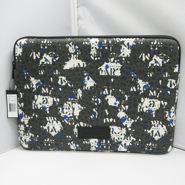 実際に弊社で買取させて頂いた【未使用】MARC BY MARC JACOBS/マークバイマークジェイコブス PC タブレットケース M0001053A/M0001499A 2点セットの画像 1枚目