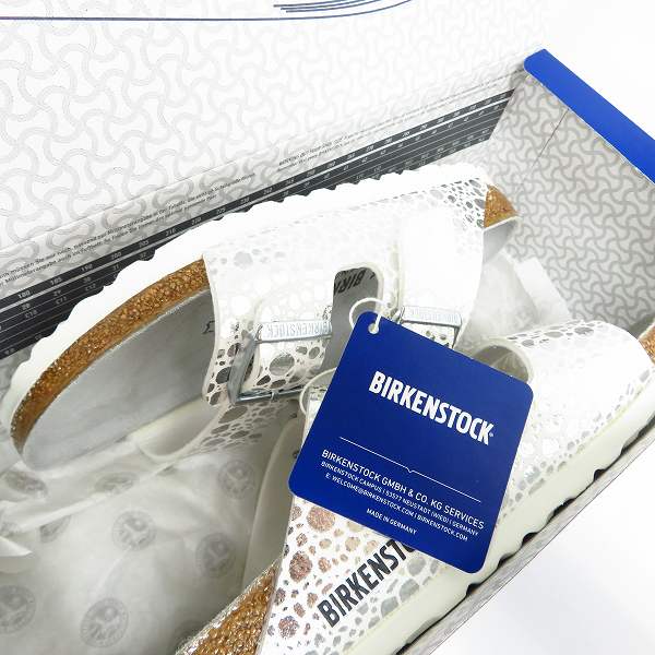 実際に弊社で買取させて頂いた【未使用】BIRKENSTOCK/ビルケンシュトック ARIZONA シルバー/35の画像 7枚目
