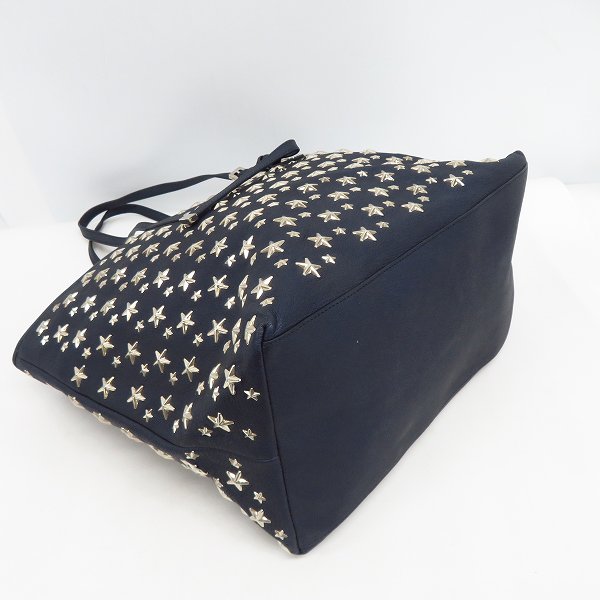 実際に弊社で買取させて頂いたJimmy Choo/ジミーチュウ スタースタッズ トートバッグ/ネイビーの画像 2枚目