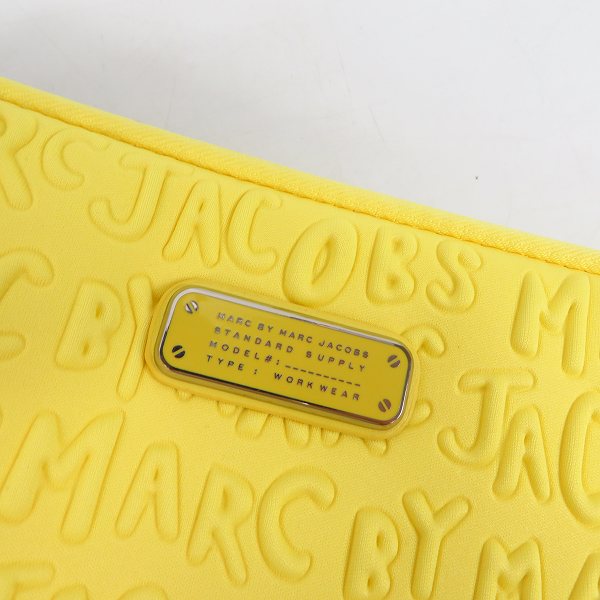 実際に弊社で買取させて頂いたMARC BY MARC JACOBS/マークバイマークジェイコブス タブレットケース M0003462/M6PE023 2点セットの画像 3枚目