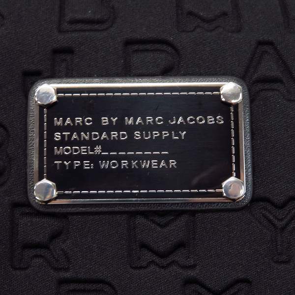 実際に弊社で買取させて頂いた【未使用】MARC BY MARC JACOBS/マークバイマークジェイコブス PC タブレットケース ブラック M6PE024の画像 6枚目