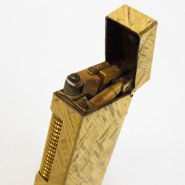 実際に弊社で買取させて頂いたdunhill/ダンヒル クロスカット サイドローラー ガスライター ゴールドの画像 3枚目