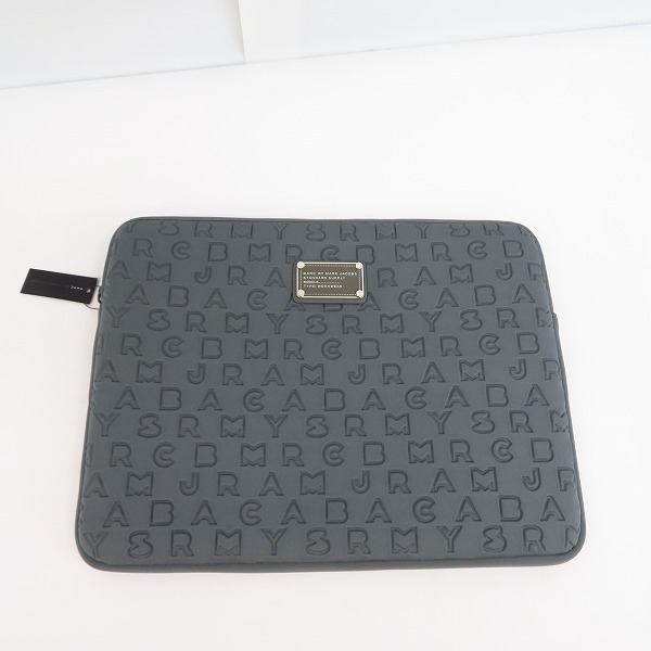 実際に弊社で買取させて頂いたMARC BY MARC JACOBS/マークバイマークジェイコブス PC タブレットケース/クラッチバッグ M6PE021