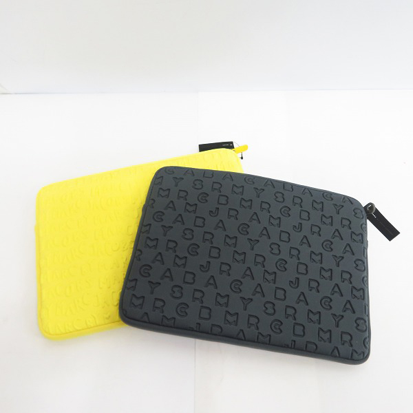 実際に弊社で買取させて頂いた【未使用】MARC BY MARC JACOBS/マークバイマークジェイコブス PC タブレットケース M0003461/M6PE022 2点セットの画像 1枚目