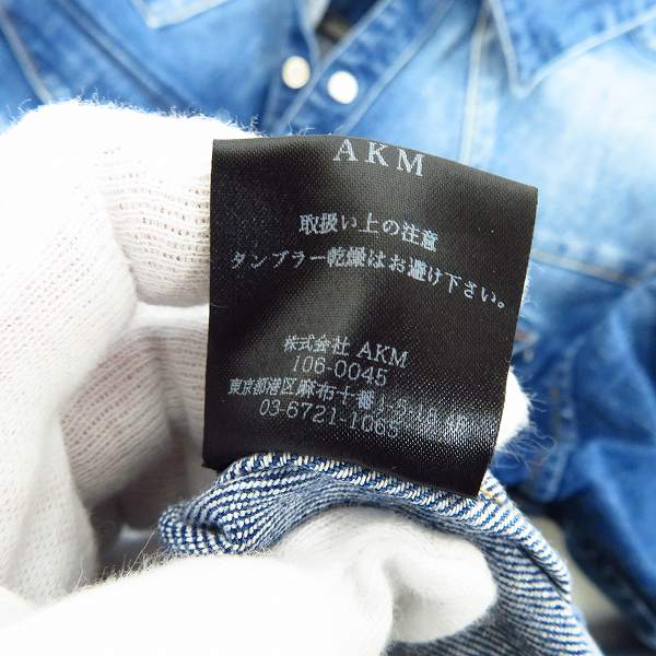 実際に弊社で買取させて頂いたAKM/エーケーエム デニムシャツ ウォッシュ加工 CNU051/Lの画像 4枚目