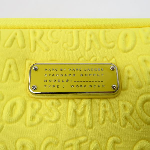 実際に弊社で買取させて頂いた【未使用】MARC BY MARC JACOBS/マークバイマークジェイコブス PC タブレットケース M0003461/M0001053A 2点セットの画像 6枚目