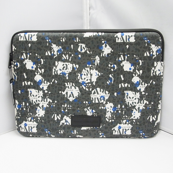 実際に弊社で買取させて頂いた【未使用】MARC BY MARC JACOBS/マークバイマークジェイコブス PC タブレットケース M0001053A/M0001242 2点セットの画像 3枚目