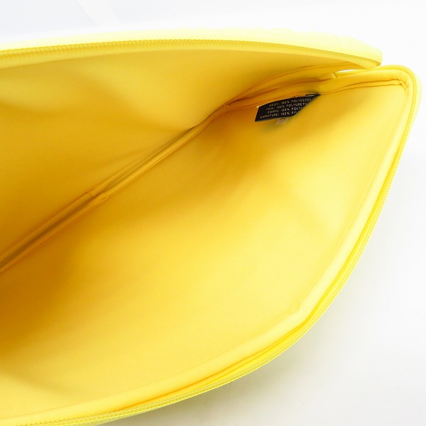 実際に弊社で買取させて頂いた【未使用】MARC BY MARC JACOBS/マークバイマークジェイコブス PC タブレットケース M0003461/M6PE022 2点セットの画像 2枚目