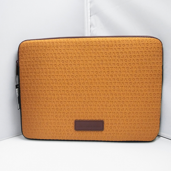 実際に弊社で買取させて頂いた【未使用】MARC BY MARC JACOBS/マークバイマークジェイコブス PC タブレットケース M6123602 2点セットの画像 1枚目
