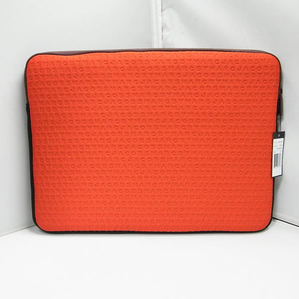 実際に弊社で買取させて頂いた【未使用】MARC BY MARC JACOBS/マークバイマークジェイコブス PC タブレットケース M6123602 2点セットの画像 2枚目