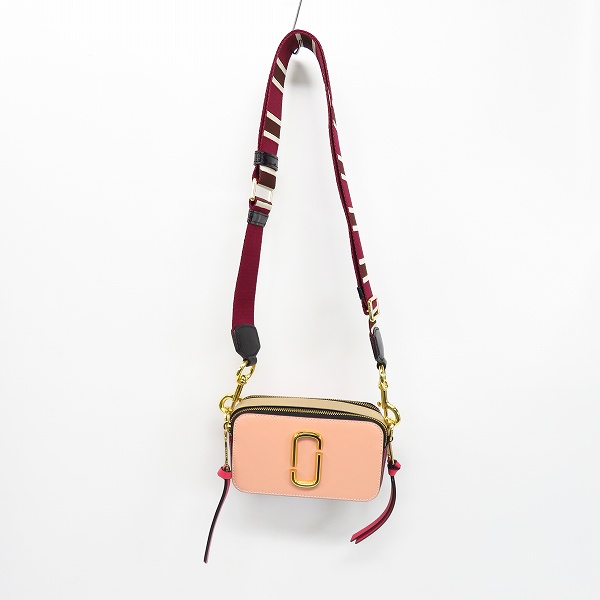 実際に弊社で買取させて頂いたMARC JACOBS/マークジェイコブス SNAPSHOT スナップショット ショルダーバッグ M0012007