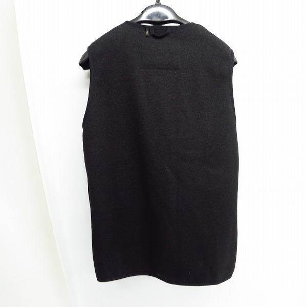 実際に弊社で買取させて頂いたBarbour/バブアー SL Fur Liner リバーシブル フェイクファーライナーベスト/36の画像 1枚目