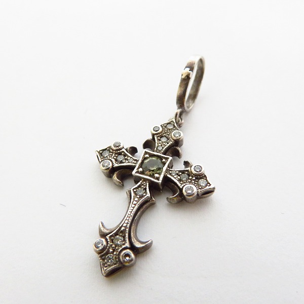 実際に弊社で買取させて頂いたLoree Rodkin/ローリーロドキン クロス ストーンセット ペンダント