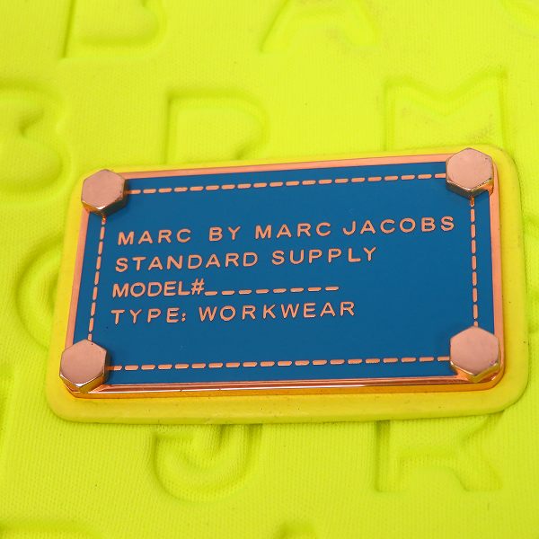 実際に弊社で買取させて頂いた【未使用】MARC BY MARC JACOBS/マークバイマークジェイコブス PC タブレットケース M0003461/M6131062 2点セットの画像 6枚目