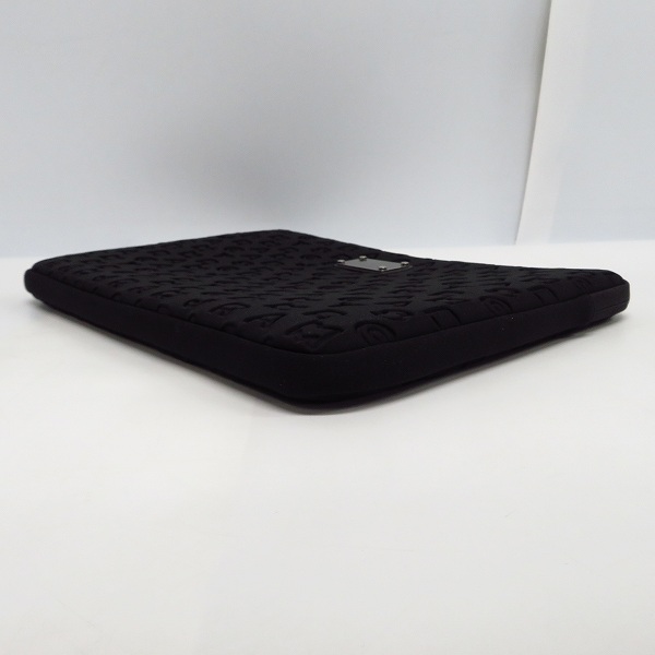 実際に弊社で買取させて頂いた【未使用】MARC BY MARC JACOBS/マークバイマークジェイコブス PC タブレットケース/クラッチバッグ M6PE020の画像 2枚目