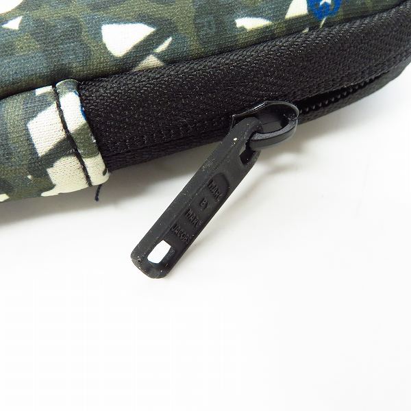 実際に弊社で買取させて頂いたMARC BY MARC JACOBS/マークバイマークジェイコブス PC タブレットケース/クラッチバッグ M0001054Aの画像 5枚目