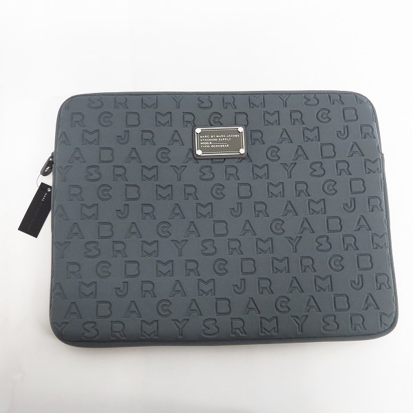 実際に弊社で買取させて頂いた【未使用】MARC BY MARC JACOBS/マークバイマークジェイコブス PC タブレットケース/クラッチバッグ M6PE021
